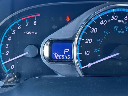 Used 2013 Toyota Sienna XLE image 11