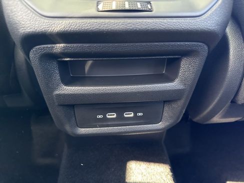 New 2026 Volkswagen Taos SE FWD image 12