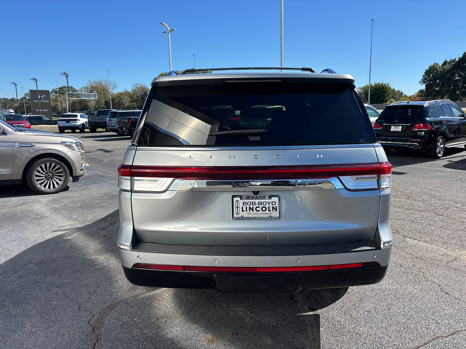 Certified 2024 Lincoln Navigator Reserve AWD/4WD image 6