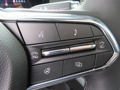 New 2025 Chevrolet Equinox LT w/ Convenience Package II image 17