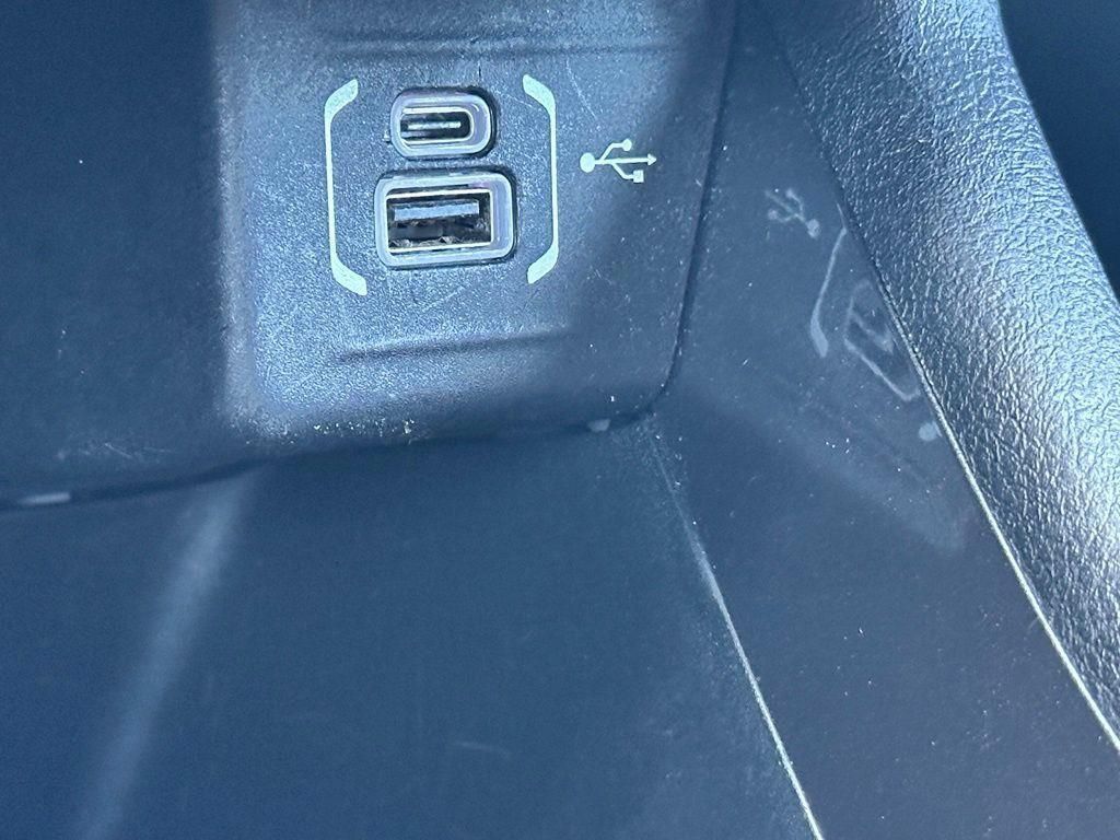 Used 2024 Jeep Compass Latitude AWD/4WD image 13