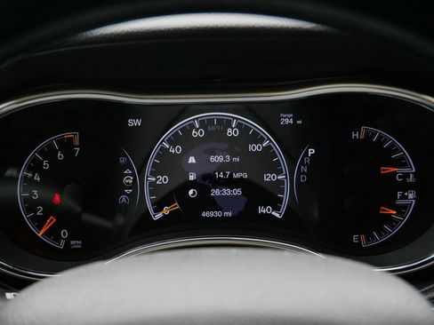 Used 2017 Jeep Grand Cherokee Overland w/ Jeep Active Safety Group image 20