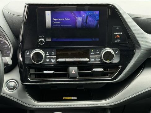 Used 2023 Toyota Highlander XSE image 17