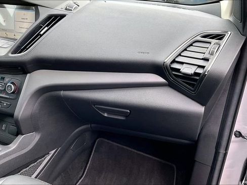 Used 2018 Ford Escape SEL image 16