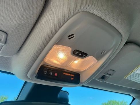 Used 2023 Buick Encore GX Select w/ Sport Touring Package FWD image 30