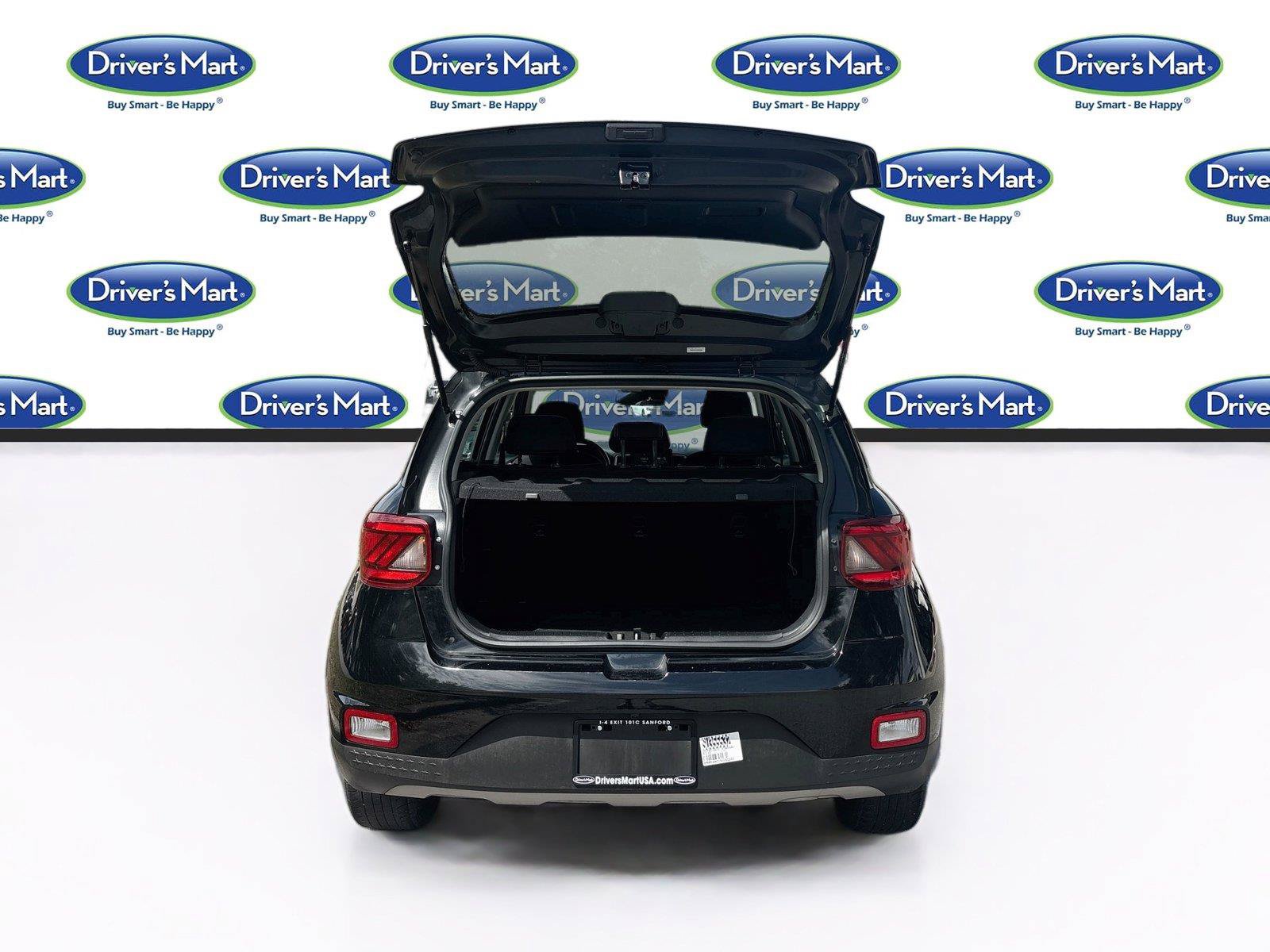 Used 2025 Hyundai Venue SEL FWD image 30