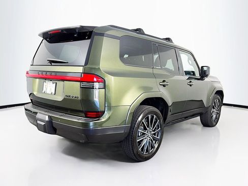 Used 2025 Lexus GX 550 w/ Accessory Package (2T) AWD/4WD image 10