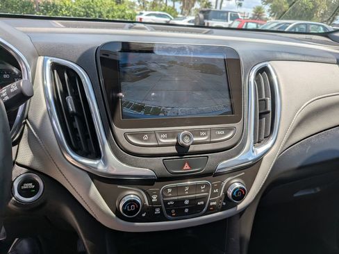Used 2018 Chevrolet Equinox Premier FWD image 26