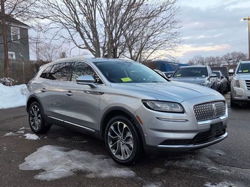 Used 2023 Lincoln Nautilus Reserve w/ Equipment Group 201A image 8