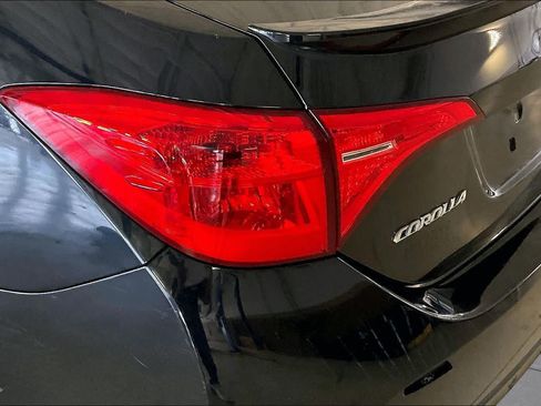 Used 2018 Toyota Corolla SE FWD image 26
