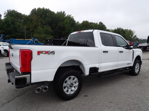 Used 2024 Ford F250 XLT w/ FX4 Off-Road Package AWD/4WD image 8