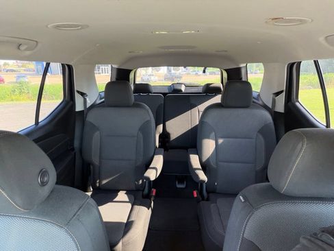 Used 2019 Chevrolet Traverse LT FWD image 27
