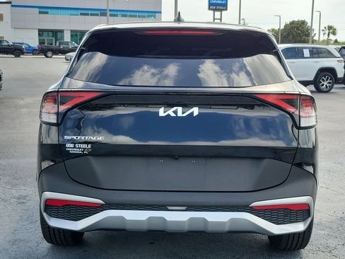 Used 2024 Kia Sportage EX image 5