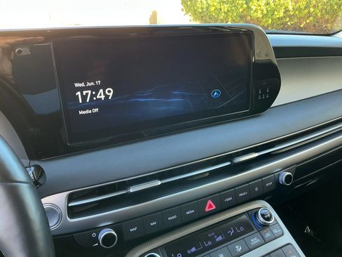 Used 2024 Hyundai Palisade SEL FWD image 23
