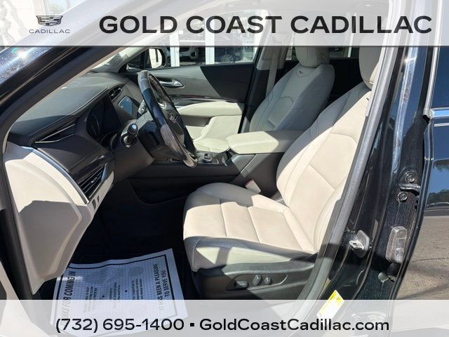 Used 2019 Cadillac XT4 Luxury w/ Cold Weather Package FWD image 15