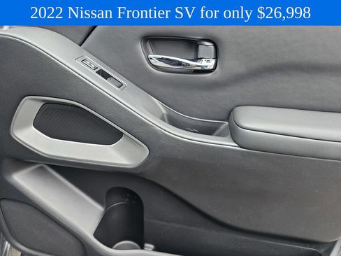Used 2022 Nissan Frontier SV w/ Technology Package RWD image 10