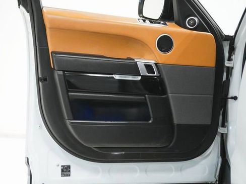 Used 2022 Land Rover Range Rover Sport SVR image 16