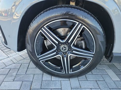 Used 2025 Mercedes-Benz GLE 450e 4MATIC image 13