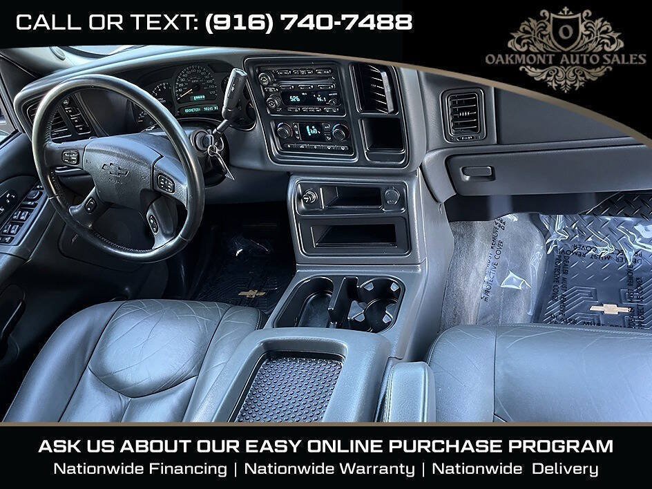 Used 2004 Chevrolet Avalanche 2500 w/ Preferred Equipment Group AWD/4WD image 21