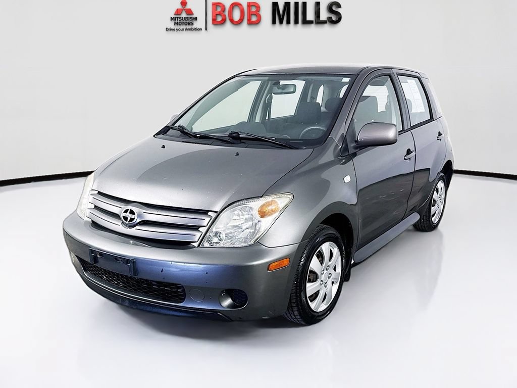 Used 2005 Scion xA FWD image 3