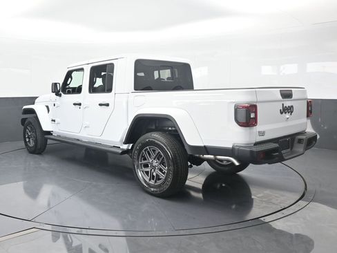 New 2026 Jeep Gladiator Sport image 4