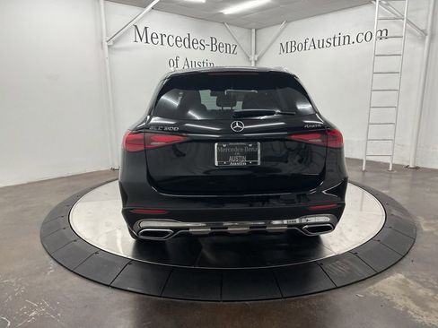 Used 2025 Mercedes-Benz GLC 300 4MATIC image 6