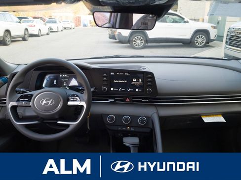 New 2026 Hyundai Elantra SE image 19