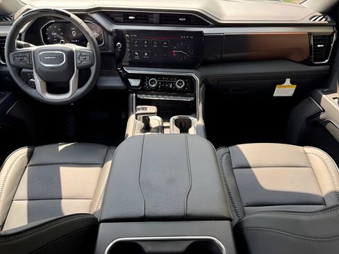New 2026 GMC Sierra 1500 Denali AWD/4WD image 17