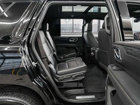 Used 2023 GMC Yukon SLT w/ SLT Premium Package image 33