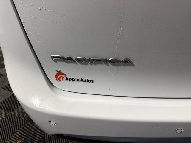 New 2027 Chrysler Pacifica Select FWD image 9