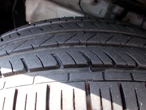 Used 2009 Dodge Journey SE image 16