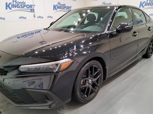 Used 2023 Honda Civic Sport image 6