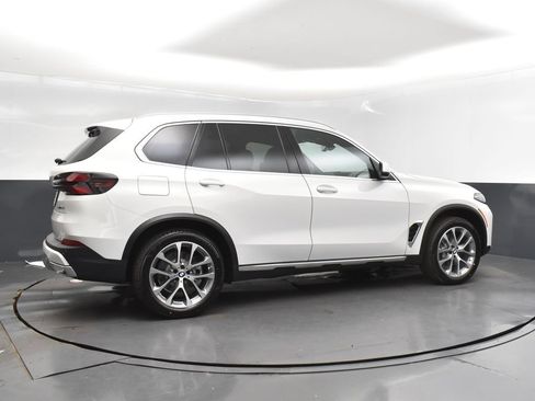 Used 2026 BMW X5 sDrive40i w/ Parking Assistance Package RWD image 8