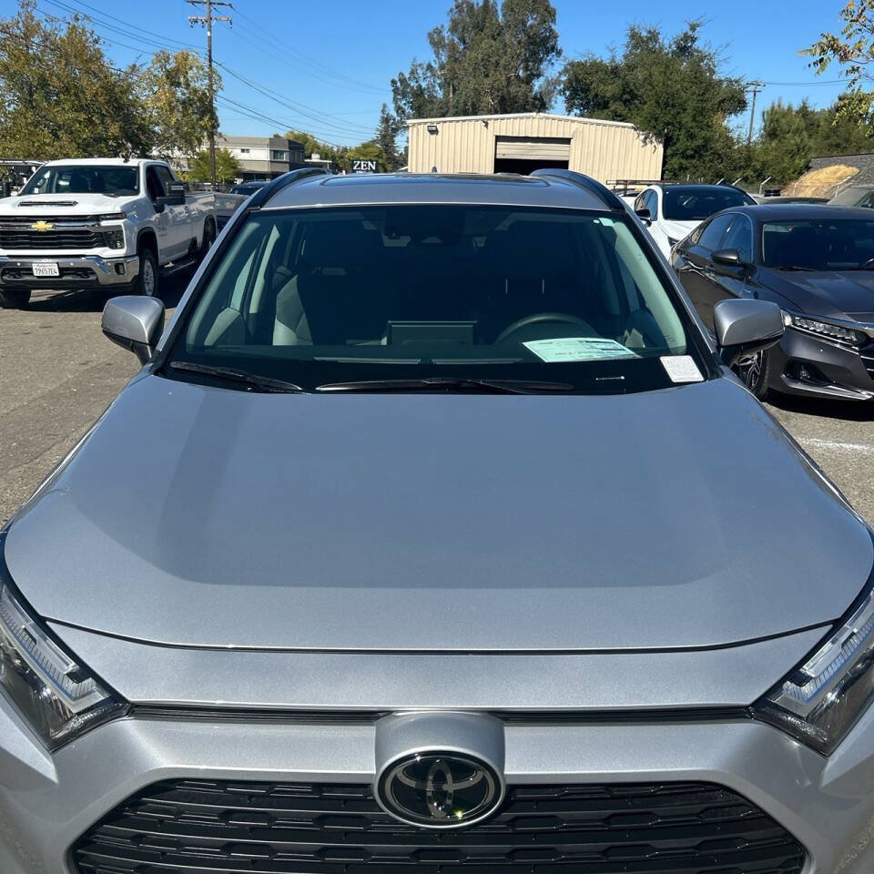 Used 2025 Toyota RAV4 XLE w/ Convenience Package FWD image 13