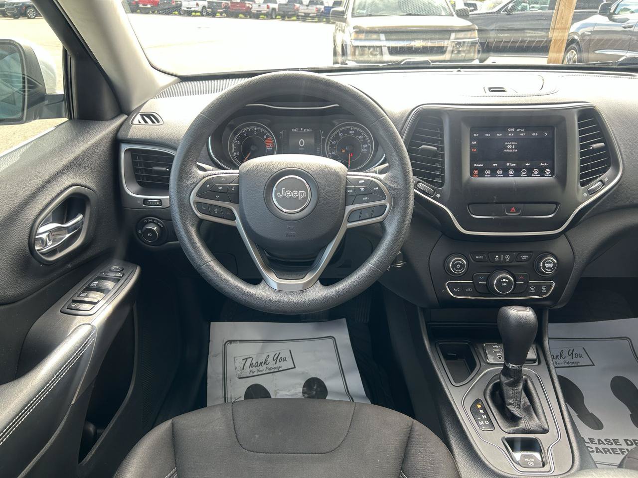 Used 2019 Jeep Cherokee Latitude w/ Popular Appearance Group FWD image 28