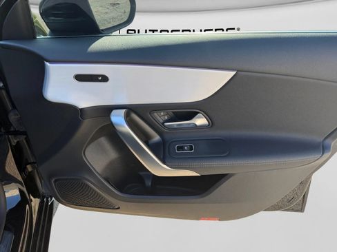 Used 2022 Mercedes-Benz A 220 4MATIC image 31