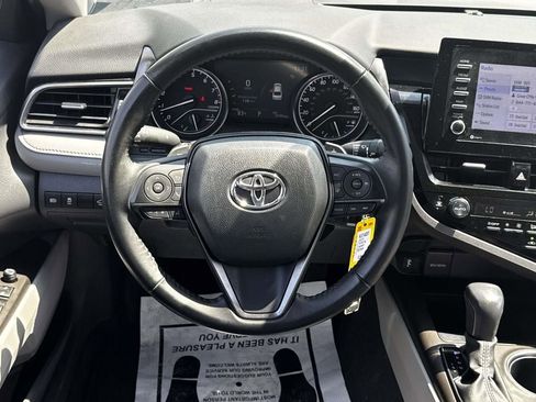 Used 2023 Toyota Camry SE AWD/4WD image 15