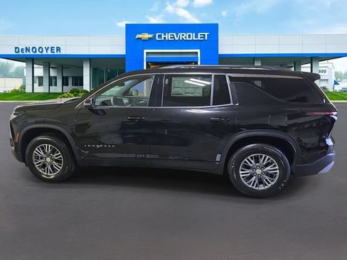 New 2026 Chevrolet Traverse LT w/ Driver Confidence Package AWD/4WD image 9