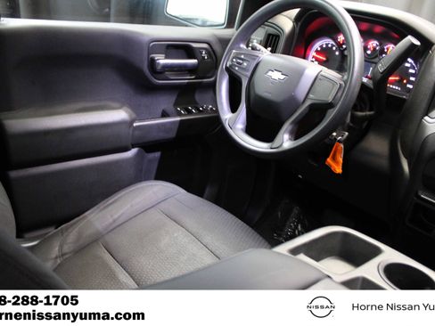 Used 2019 Chevrolet Silverado 1500 Custom w/ Infotainment Package RWD image 10