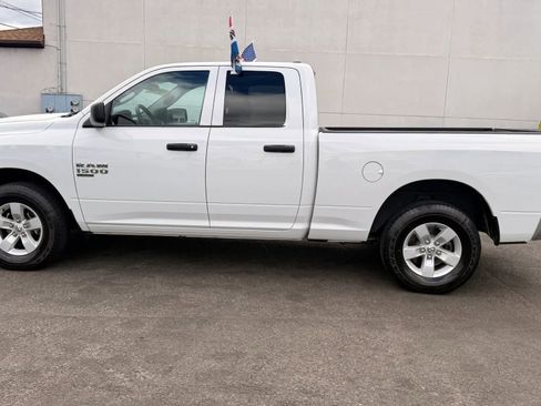 Used 2024 RAM 1500 Classic SLT AWD/4WD image 10