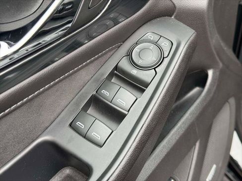 Used 2021 Chevrolet Traverse High Country image 17