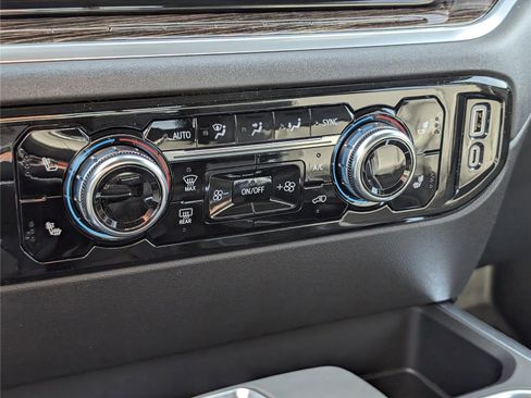 New 2026 GMC Sierra 1500 Elevation w/ Elevation Premium Package image 29