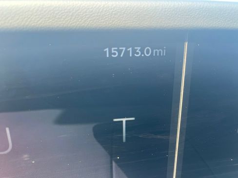 Used 2025 Lincoln Nautilus Reserve AWD/4WD image 4