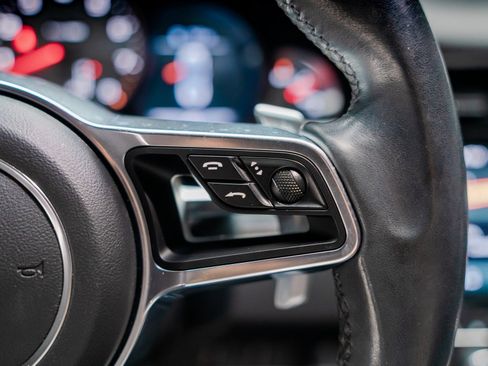 Used 2018 Porsche 911 Carrera 4S image 41
