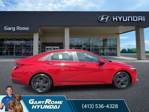 Used 2023 Hyundai Elantra SEL FWD image 9