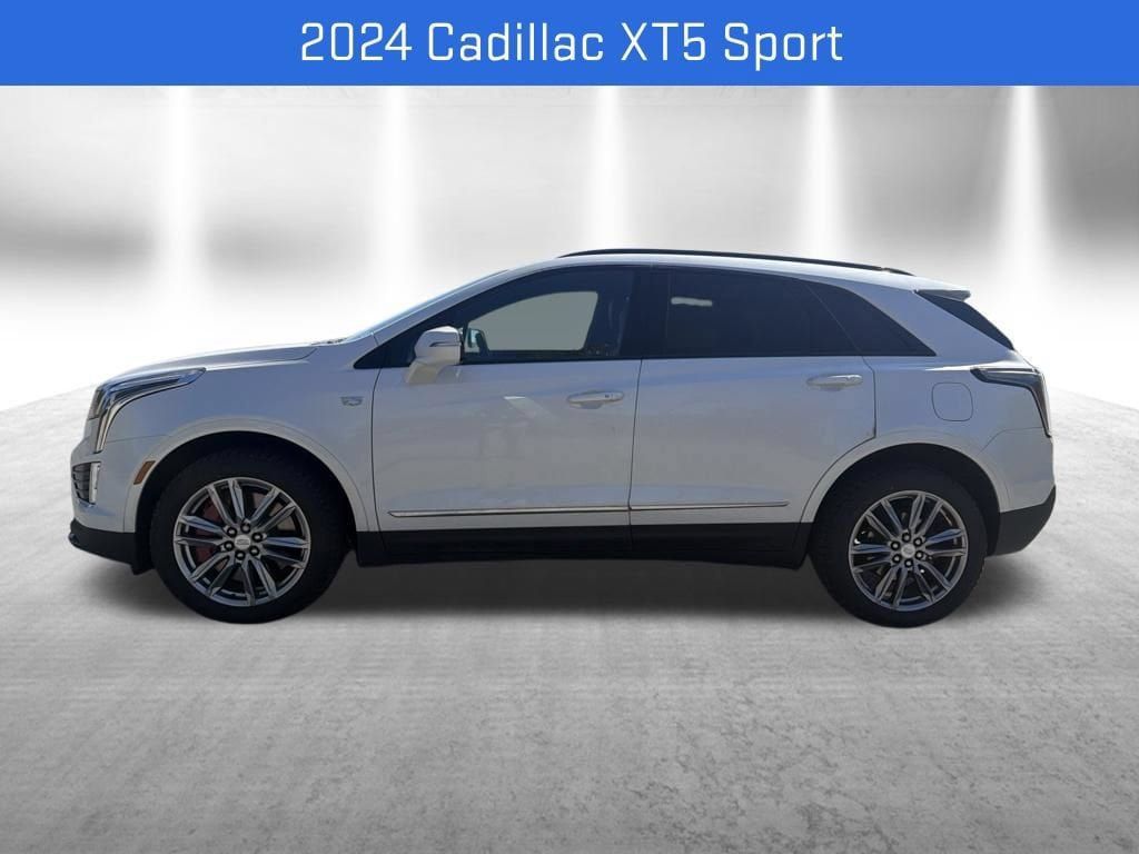 Certified 2024 Cadillac XT5 Sportv AWD/4WD image 2