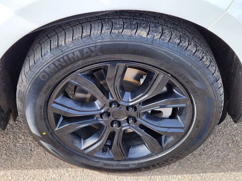 Used 2021 Ford Edge Titanium w/ Equipment Group 301A image 15