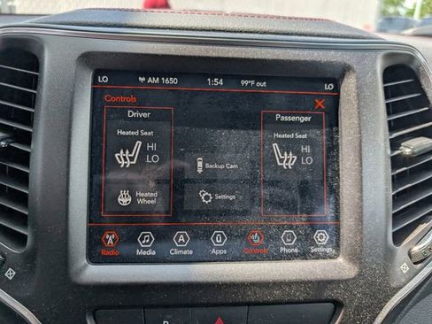 Used 2019 Jeep Cherokee Trailhawk w/ Comfort/Convenience Group AWD/4WD image 4