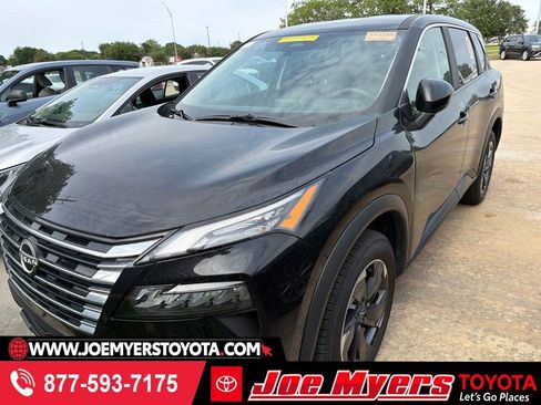 Used 2025 Nissan Rogue SV FWD image 1