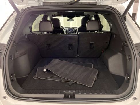 Used 2022 Chevrolet Equinox RS image 26